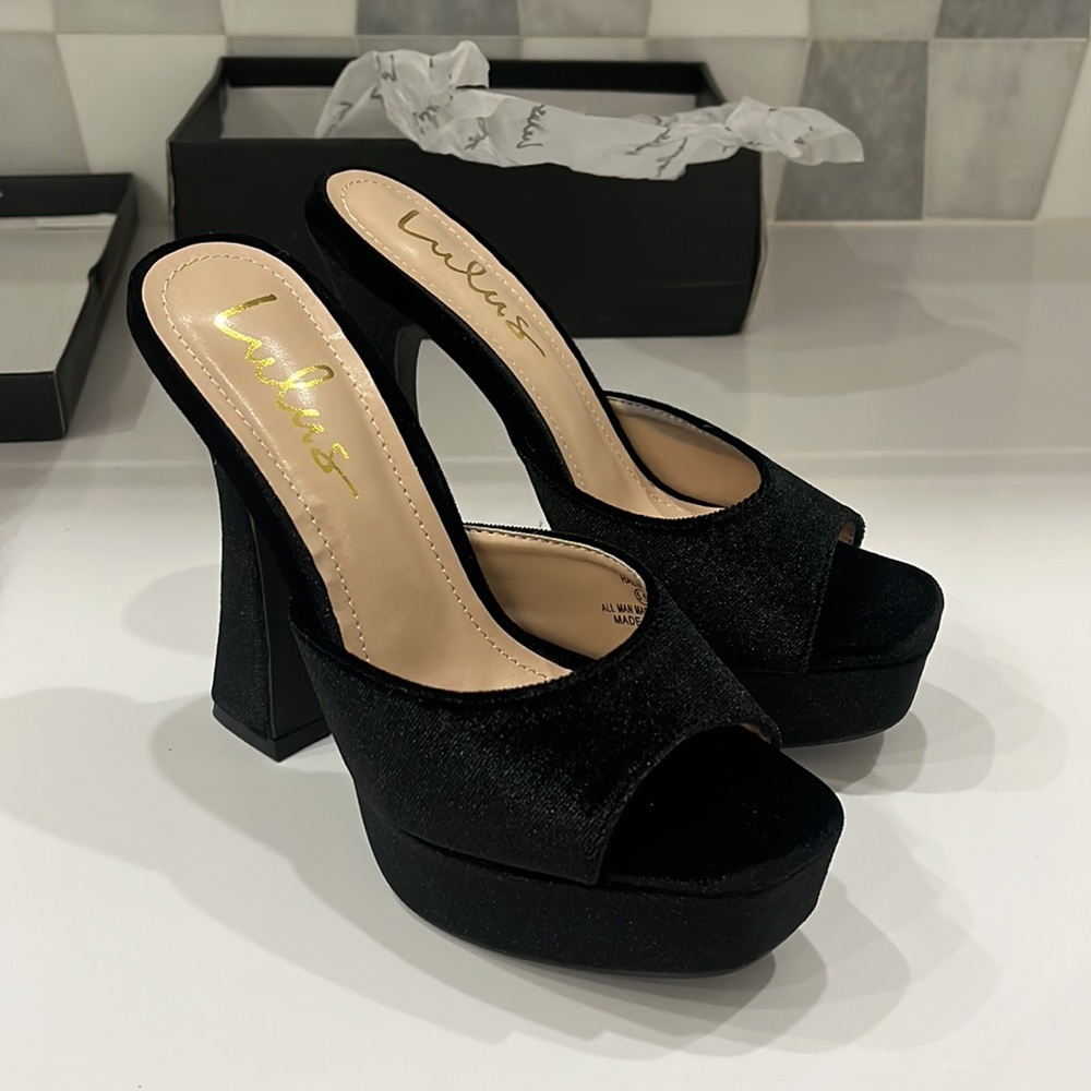 NEW Lulu’s Black Heels Halena size 5.5